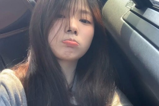 微博之夜座位空两小时流量明星耍大牌成笑话